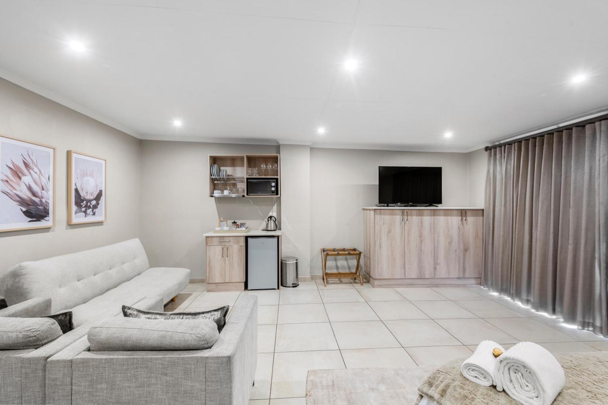 Parkhill Luxury Accommodation Bloemfontein Exterior photo