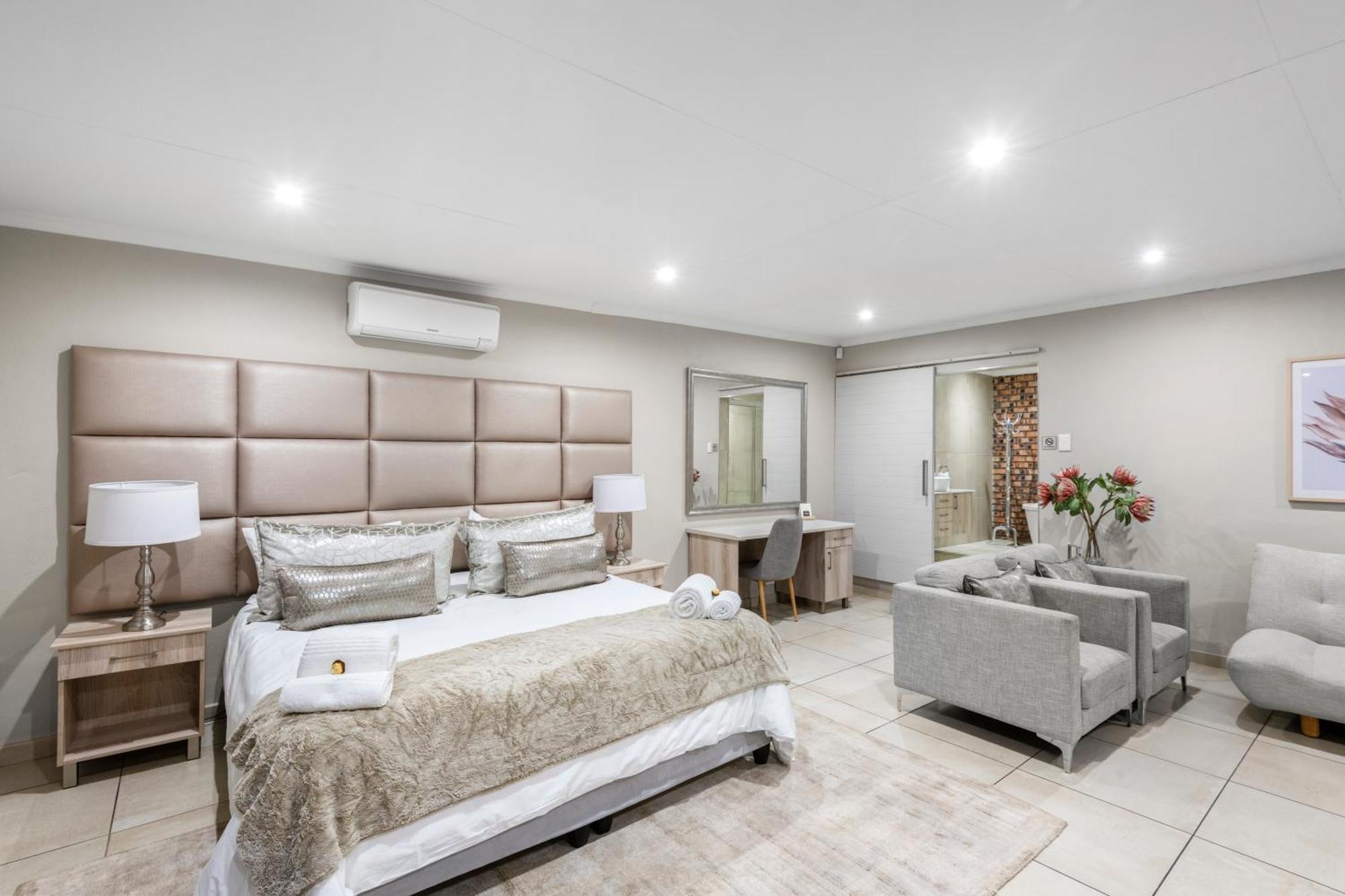 Parkhill Luxury Accommodation Bloemfontein Exterior photo